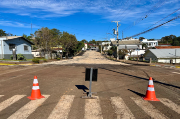 Iniciada a repavimentação asfáltica da rua Costa e Silva.