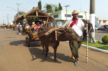 Grande Desfile Cívico no Domingo