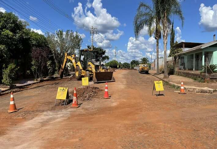 Corsan inicia obras de troca de tubulação na Rua Coroados