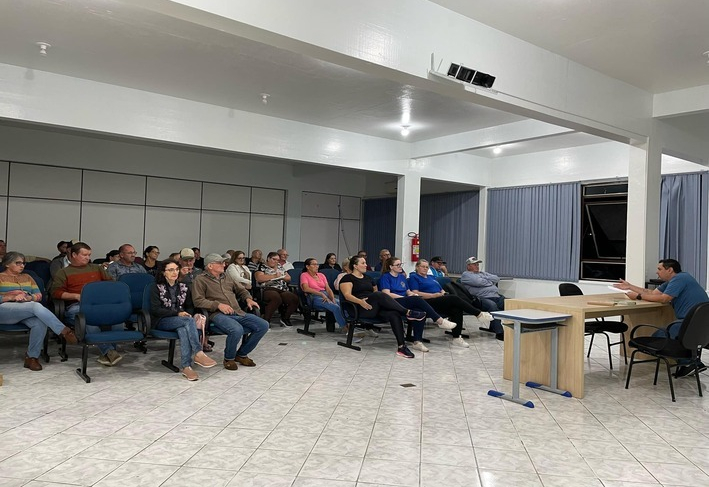 Reunião Define a retomada da Agenda de Eventos do município de Crissiumal
